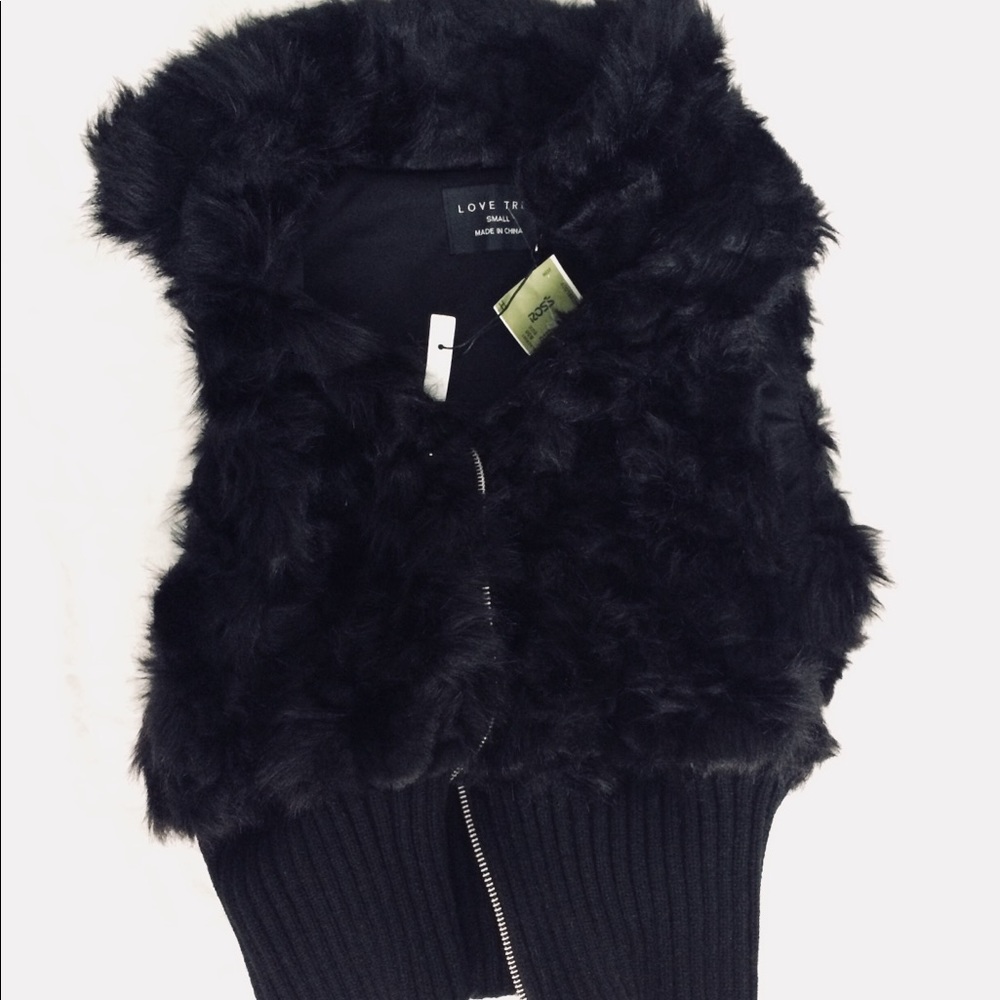 Sleeveless Faux Fur Jacket (brand new w/ tag)